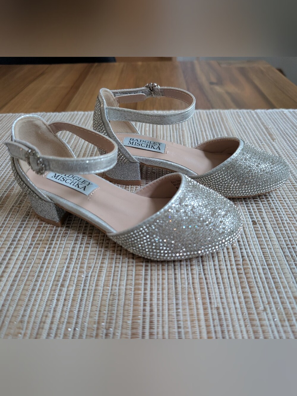 Badgley Mischka Girls Silver Rhinestone Heels Sz 10